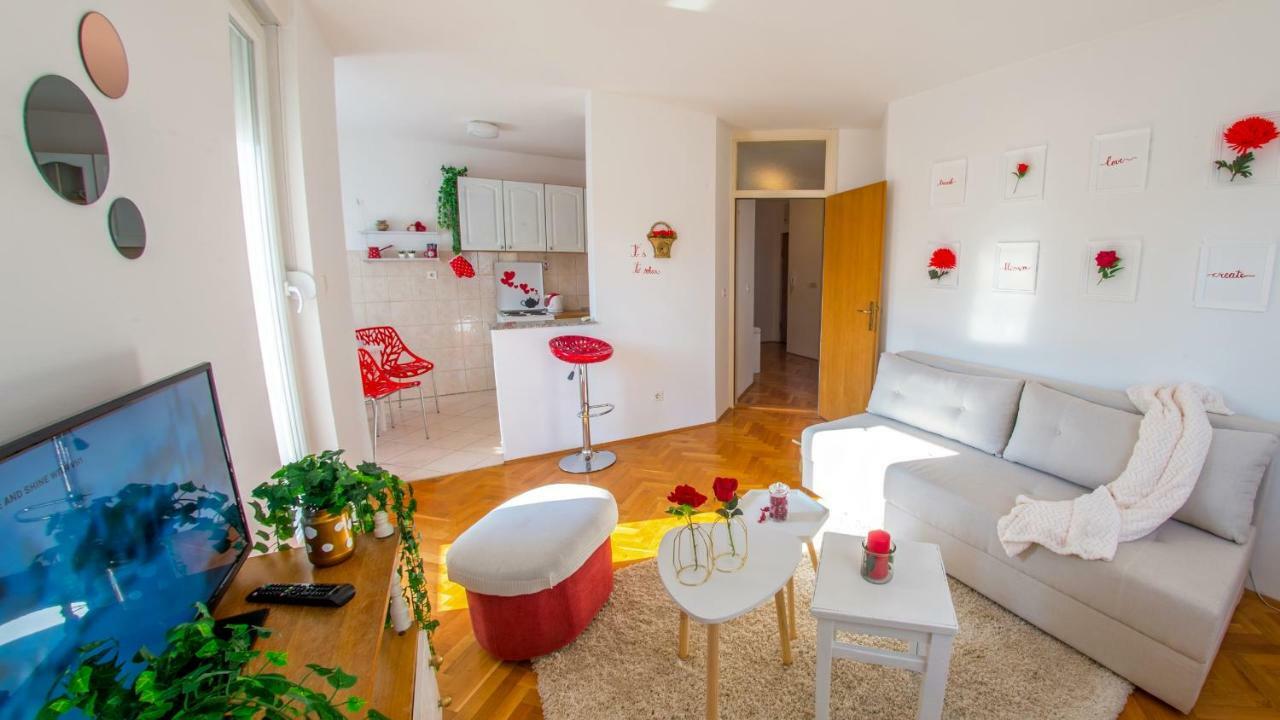 Apartment Red Мостар Экстерьер фото